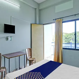 Spot On 81111j Chaliyar Jalak Hotel