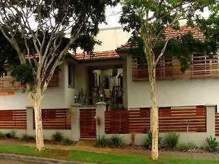 *** Aparthotel Brisbane Street Studios Australia