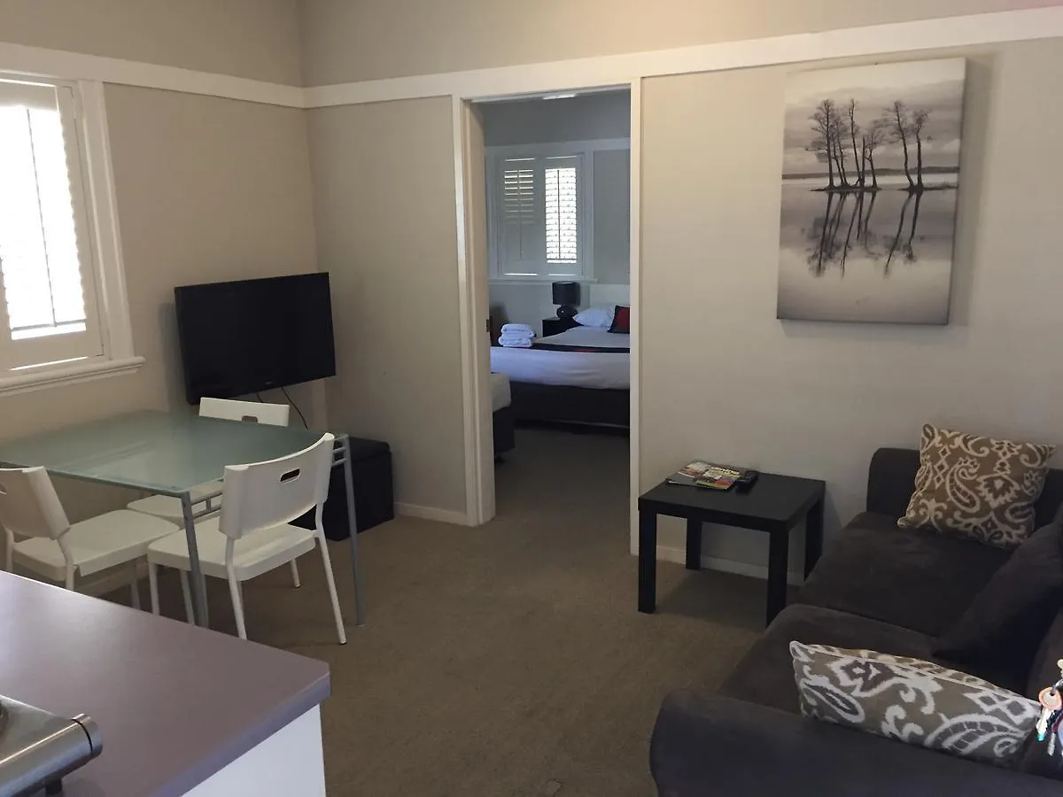 Aparthotel Brisbane Street Studios