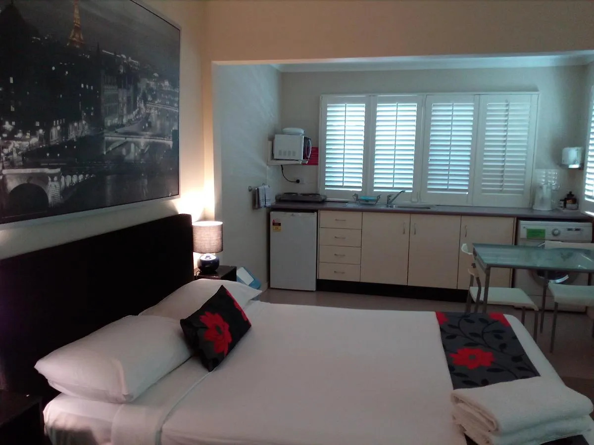Aparthotel Brisbane Street Studios