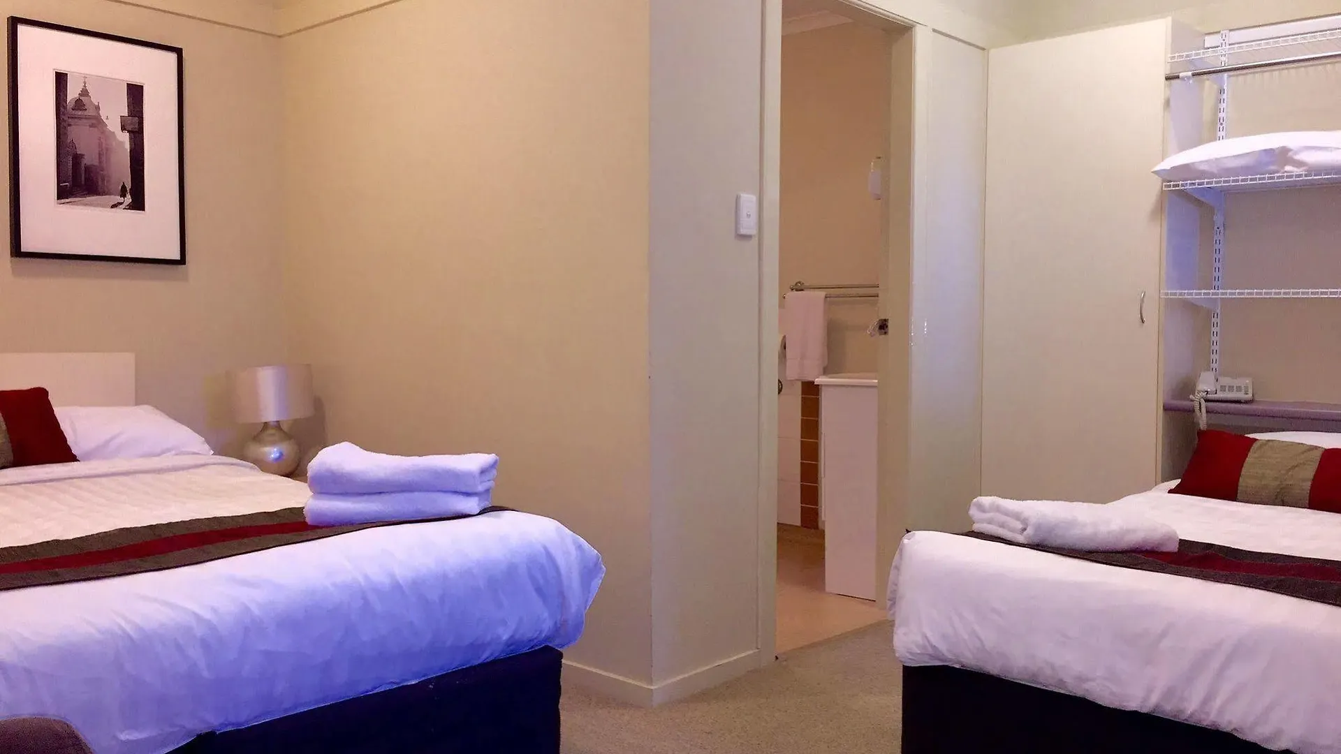 Aparthotel Brisbane Street Studios